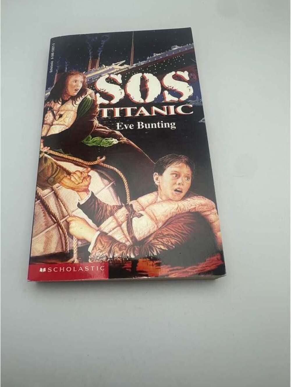 SOS Titanic by Eve Bunting Scholastic Paperback